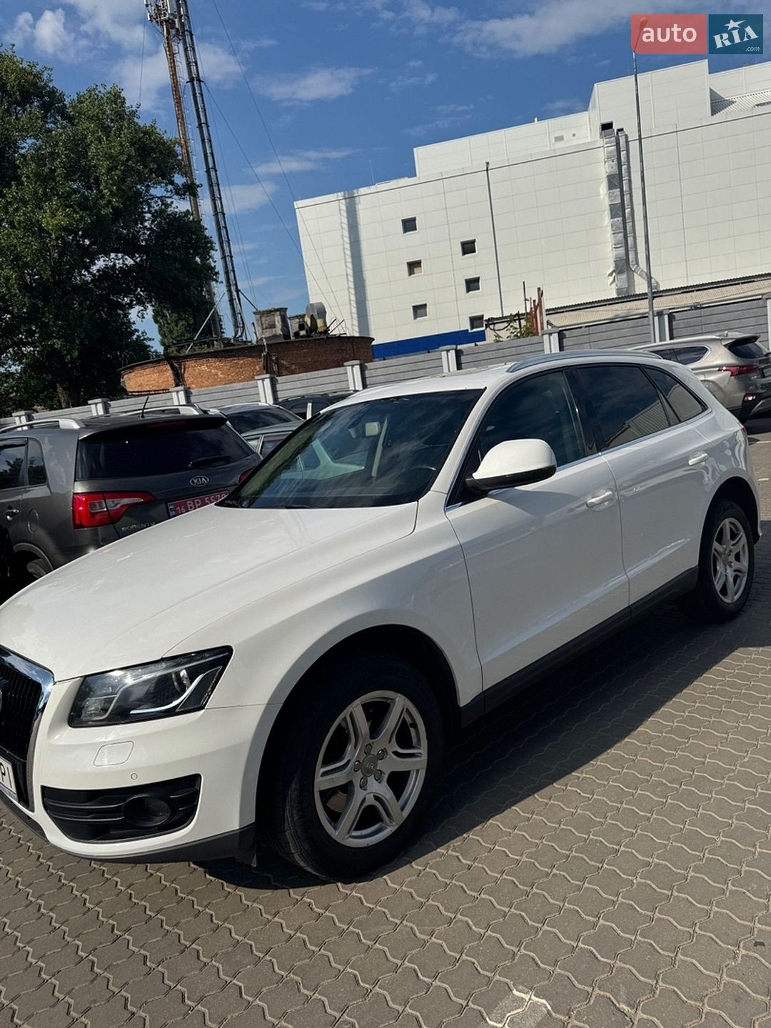 Audi Q5 2010 VIN WAUZZZ8R2BA020149 фото оголошення 4 з 35