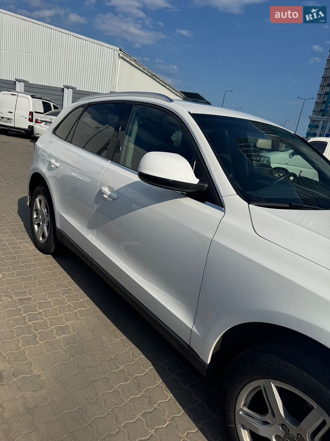 Audi Q5 2010 VIN WAUZZZ8R2BA020149 фото оголошення 5 з 35