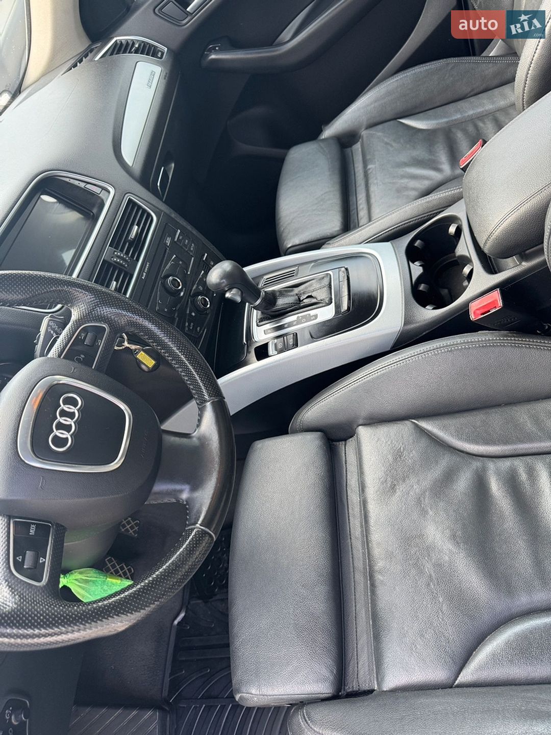 Audi Q5 2010 VIN WAUZZZ8R2BA020149 фото оголошення 24 з 35