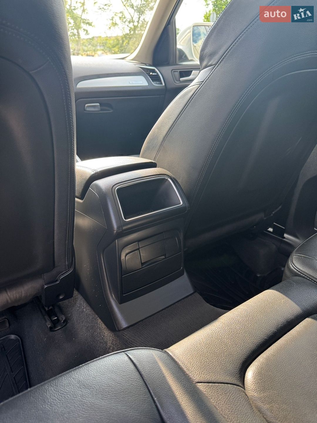 Audi Q5 2010 VIN WAUZZZ8R2BA020149 фото оголошення 26 з 35
