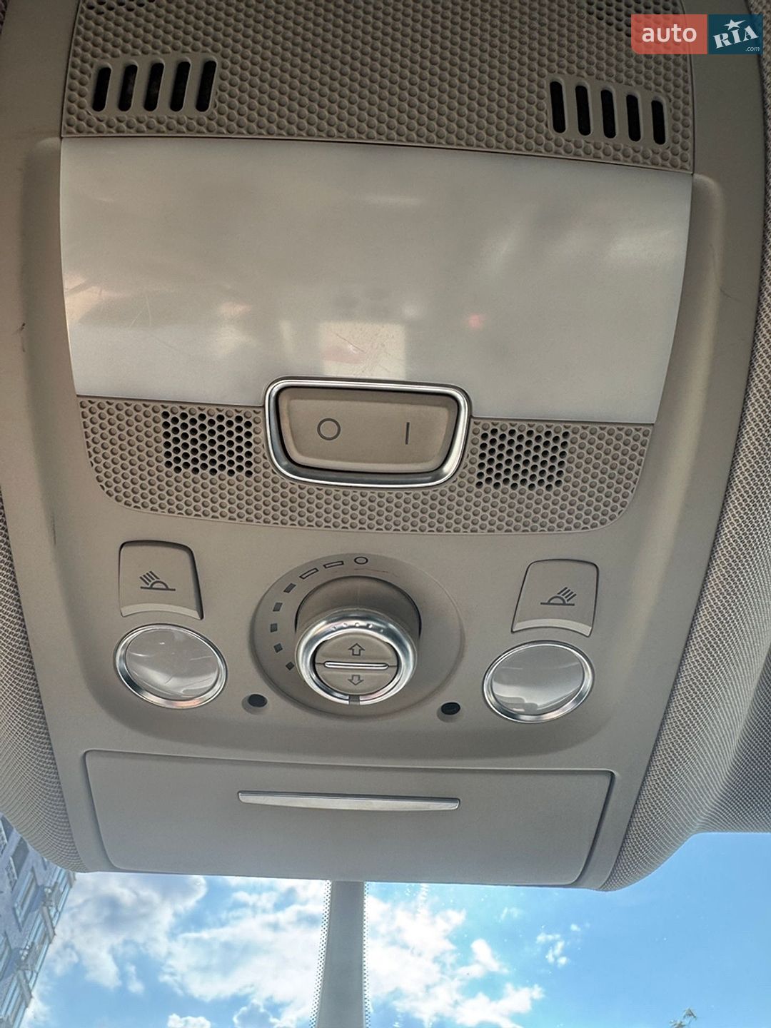 Audi Q5 2010 VIN WAUZZZ8R2BA020149 фото оголошення 27 з 35