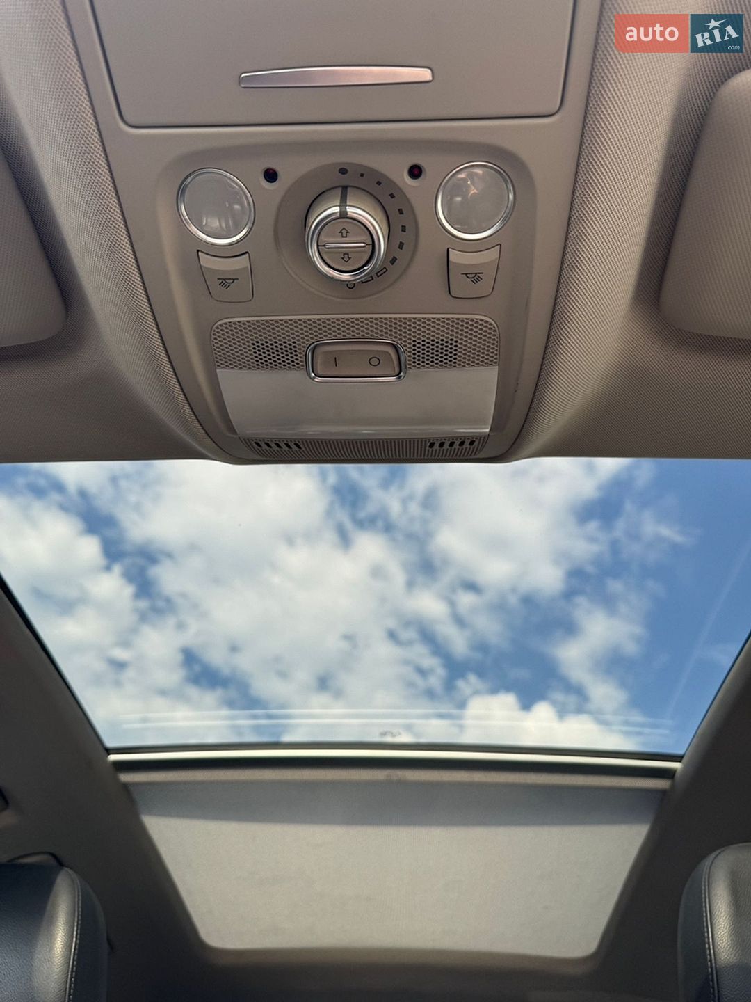 Audi Q5 2010 VIN WAUZZZ8R2BA020149 фото оголошення 28 з 35