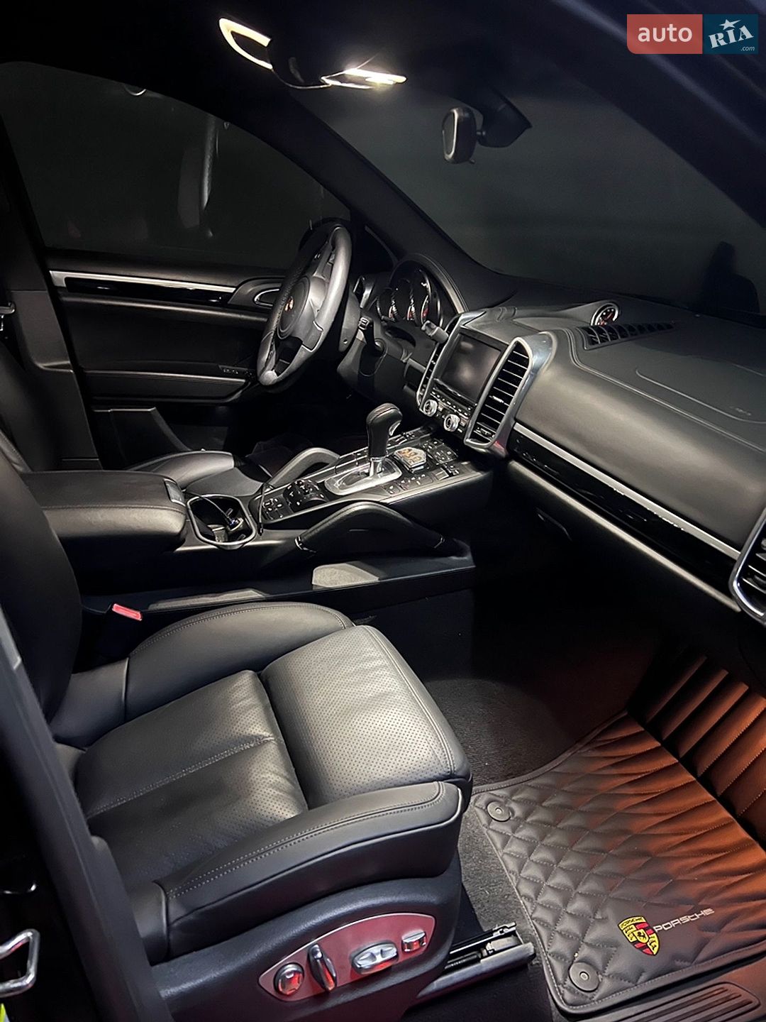 Porsche Cayenne 2011 VIN WP1ZZZ92ZCLA20749 фото оголошення 49 з 51
