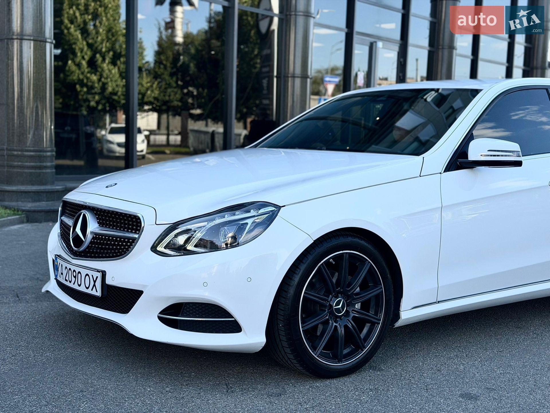 Mercedes-Benz E-Class 2015 VIN WDD2120061B166464 фото оголошення 2 з 29