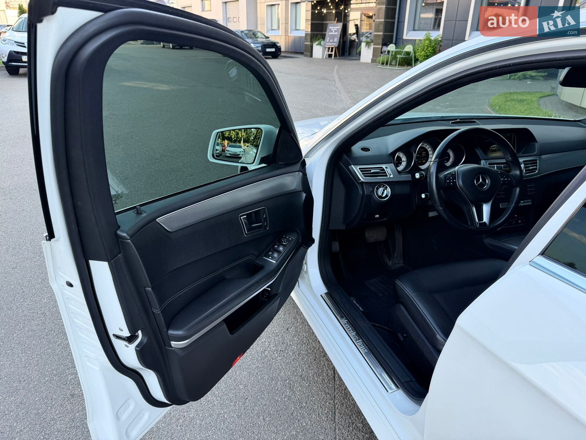 Mercedes-Benz E-Class 2015 VIN WDD2120061B166464 фото оголошення 22 з 29