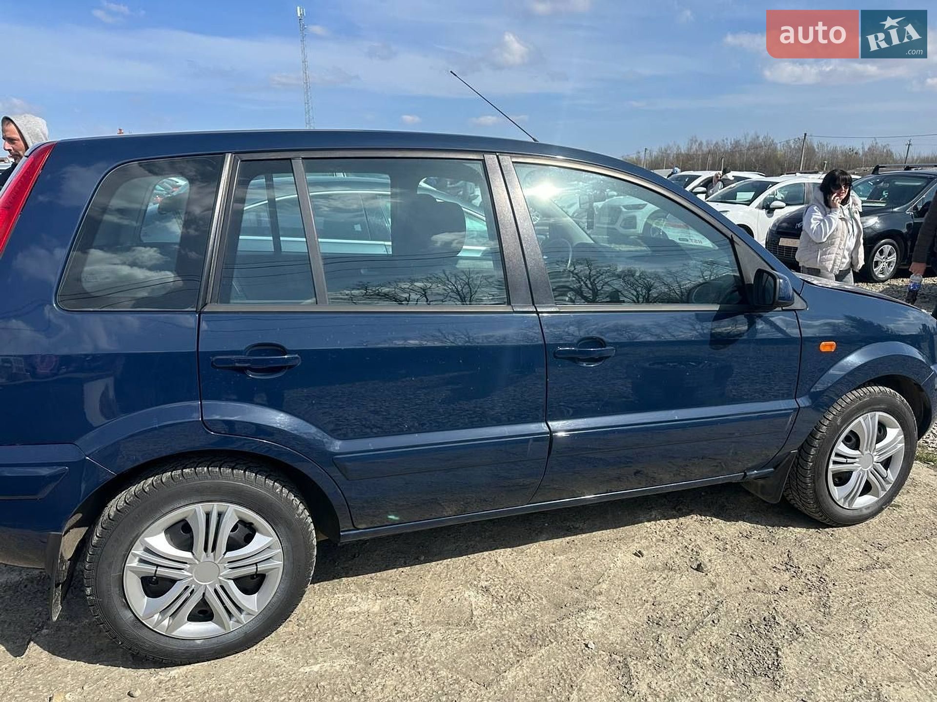 Ford Fusion 2009 VIN WF0UXXGAJU9C08742 фото оголошення 13 з 15