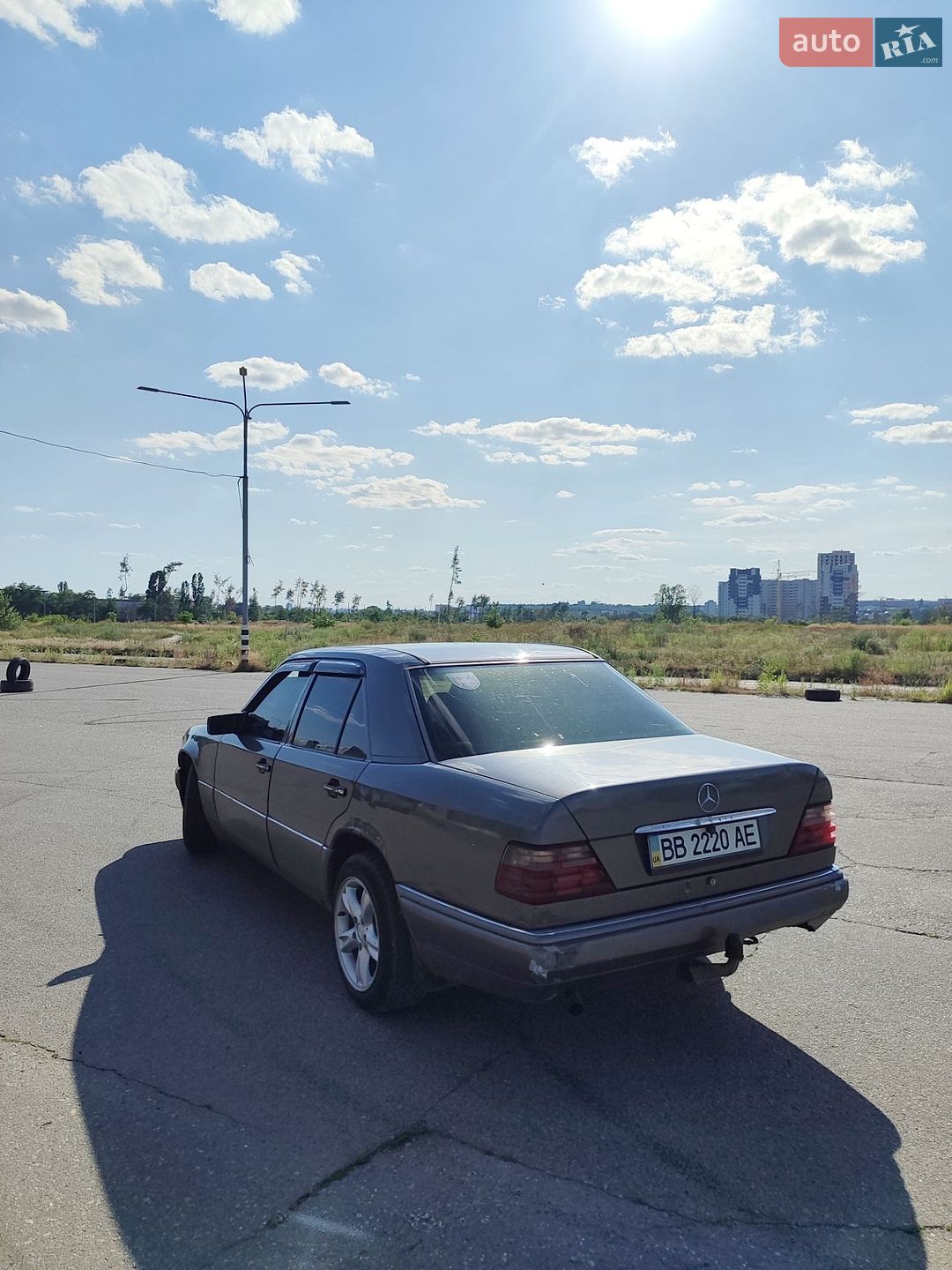 Mercedes-Benz E-Class 1994 VIN WDB1240221J044323 фото оголошення 7 з 8