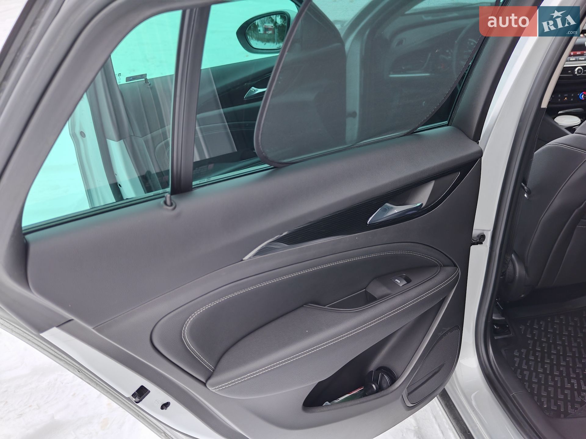 Opel Insignia 2017 VIN W0VZT8EG9J1090088 фото оголошення 27 з 30