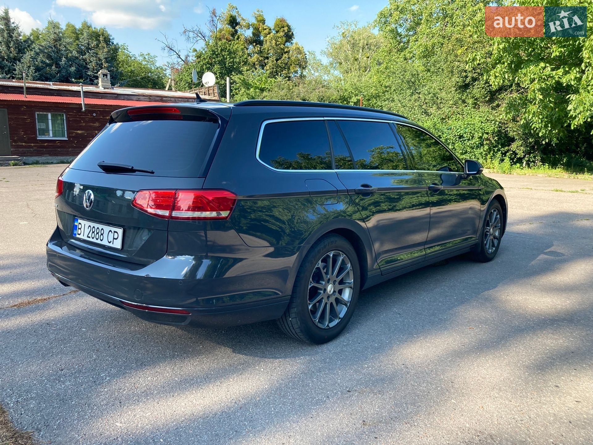 Volkswagen Passat 2018 VIN WVWZZZ3CZJP010146 фото оголошення 5 з 67