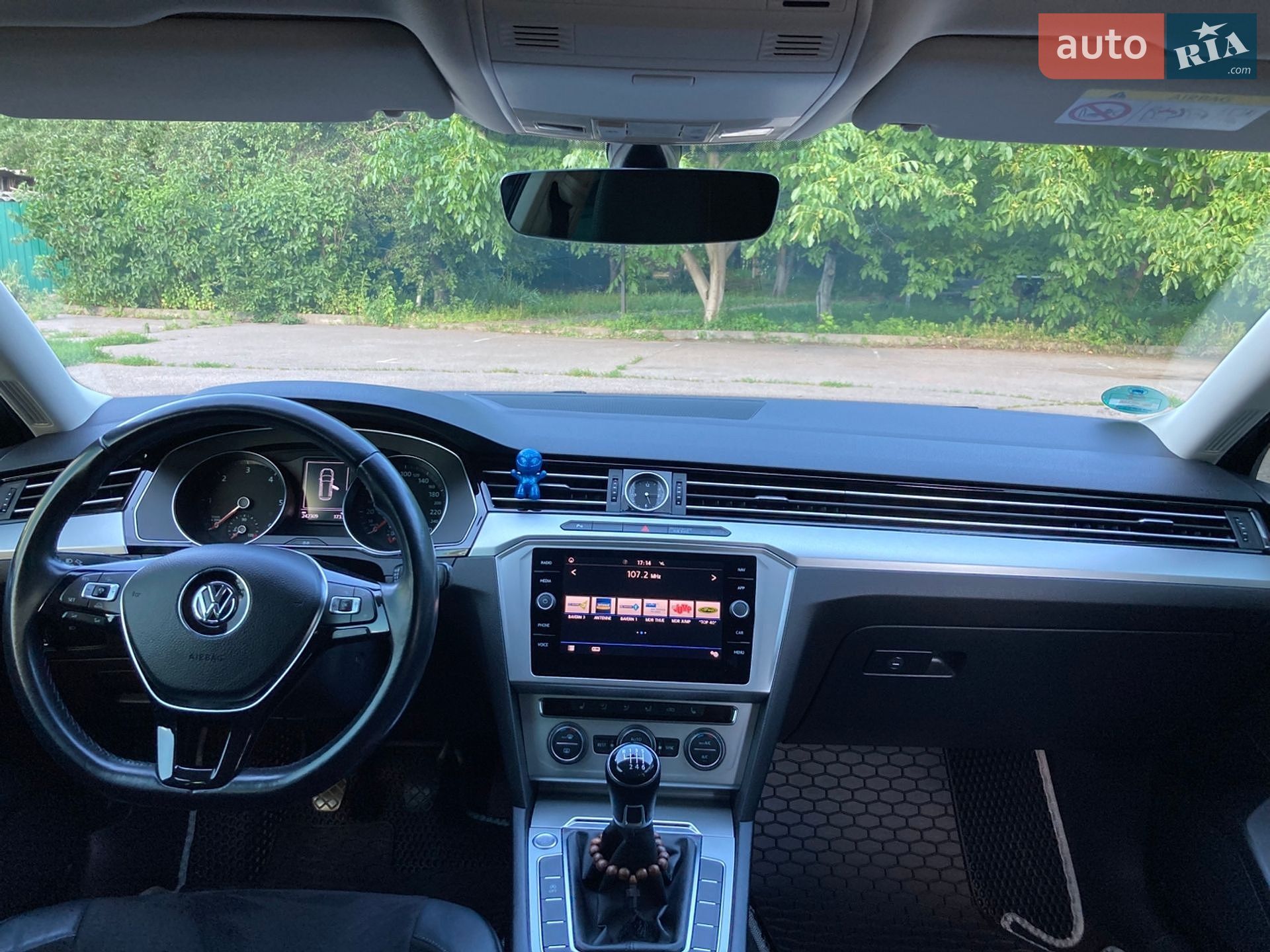Volkswagen Passat 2018 VIN WVWZZZ3CZJP010146 фото оголошення 14 з 67