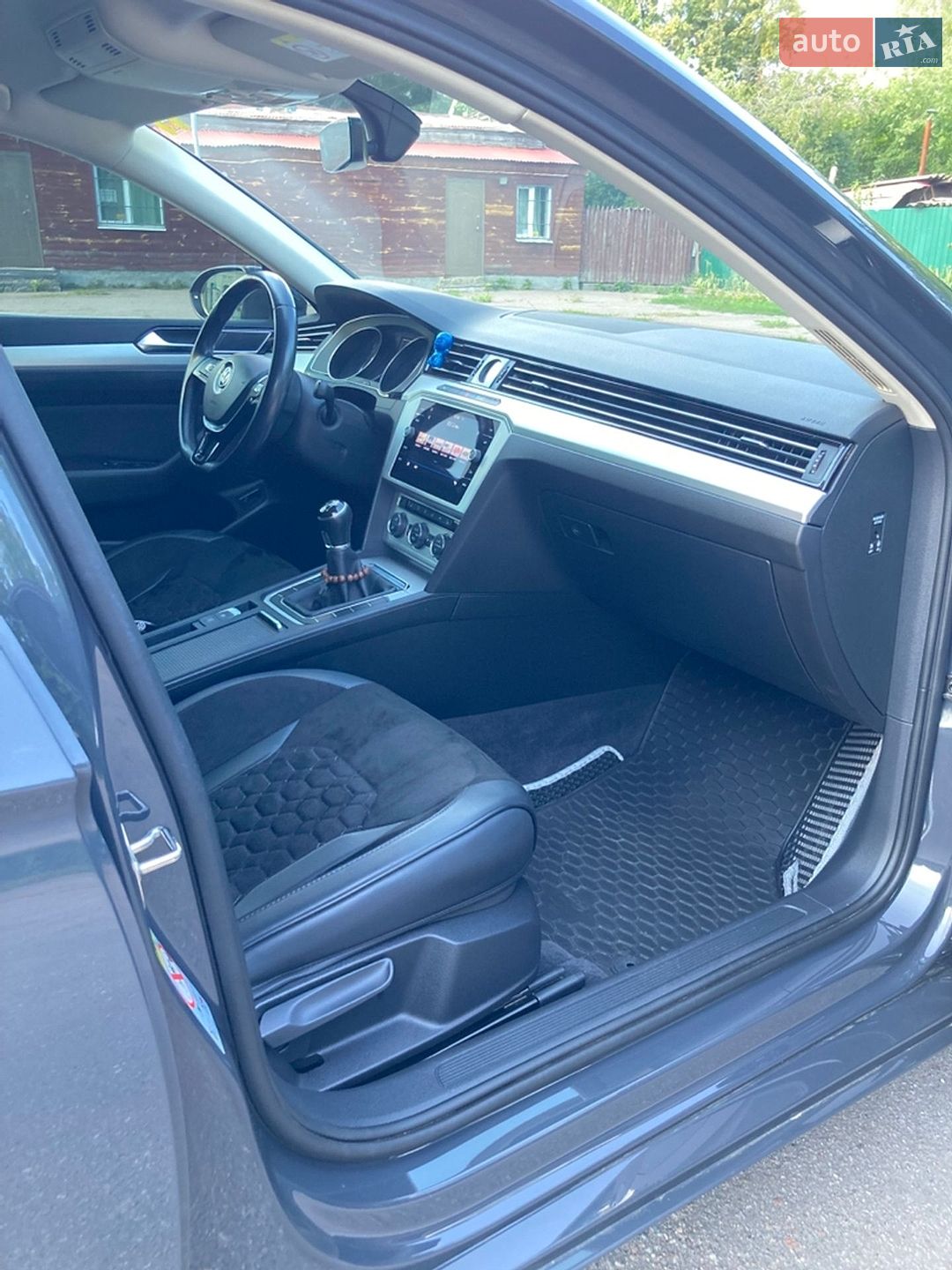 Volkswagen Passat 2018 VIN WVWZZZ3CZJP010146 фото оголошення 15 з 67