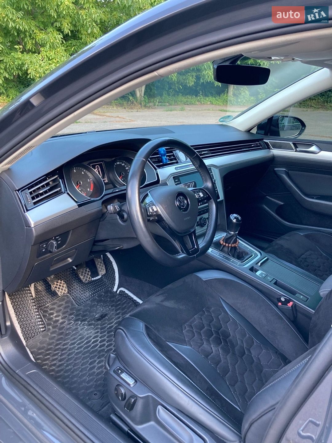 Volkswagen Passat 2018 VIN WVWZZZ3CZJP010146 фото оголошення 16 з 67