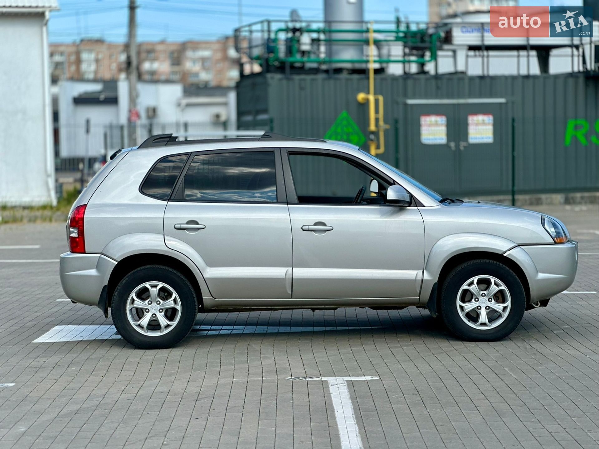 Hyundai Tucson 2008 VIN KMHJN81BP9U963100 фото оголошення 4 з 31