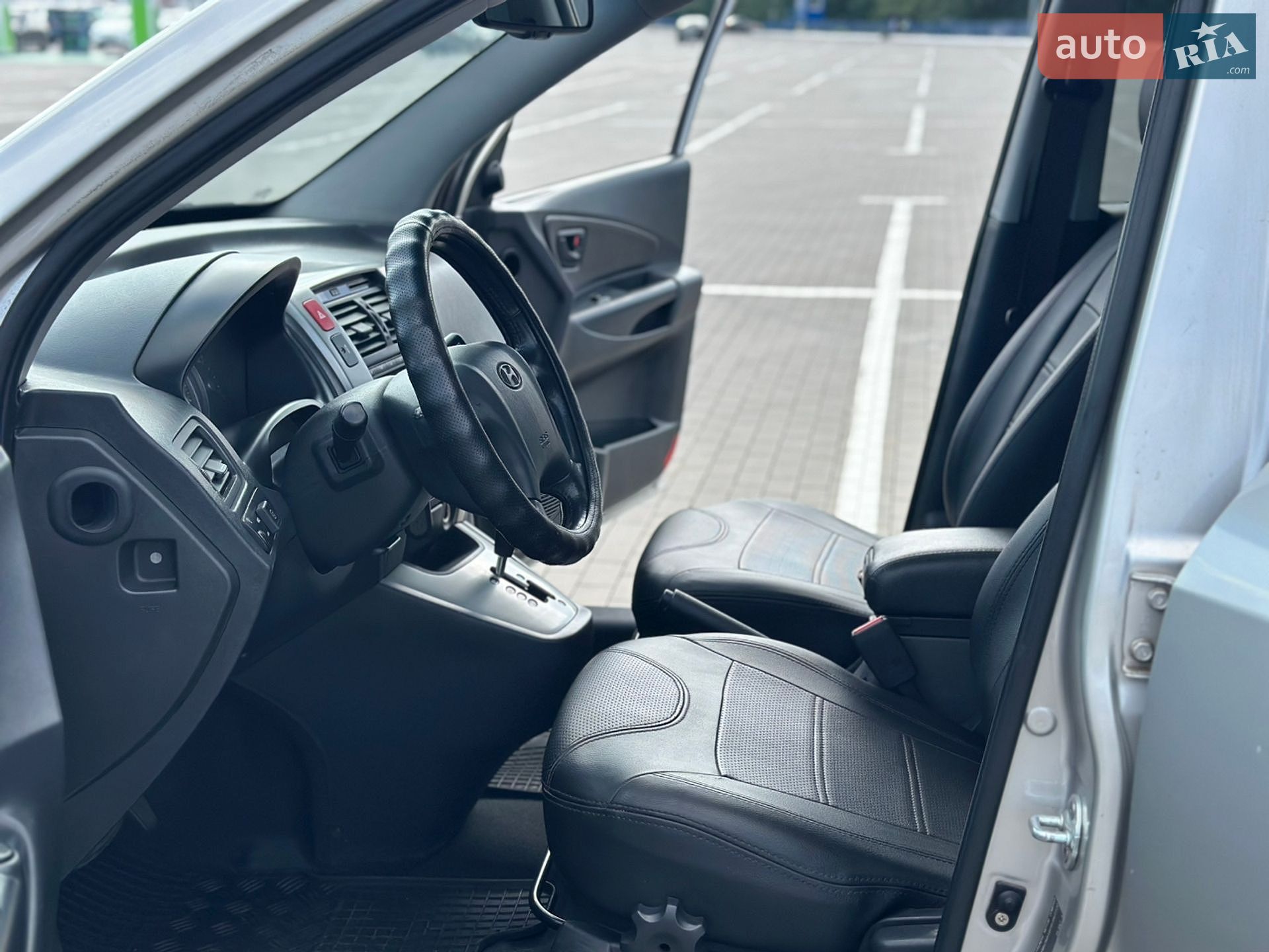 Hyundai Tucson 2008 VIN KMHJN81BP9U963100 фото оголошення 12 з 31