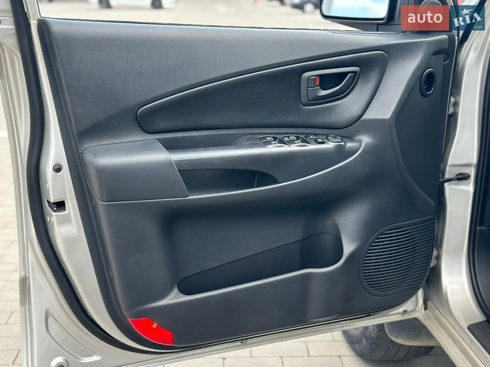 Hyundai Tucson 2008 VIN KMHJN81BP9U963100 фото оголошення 14 з 31