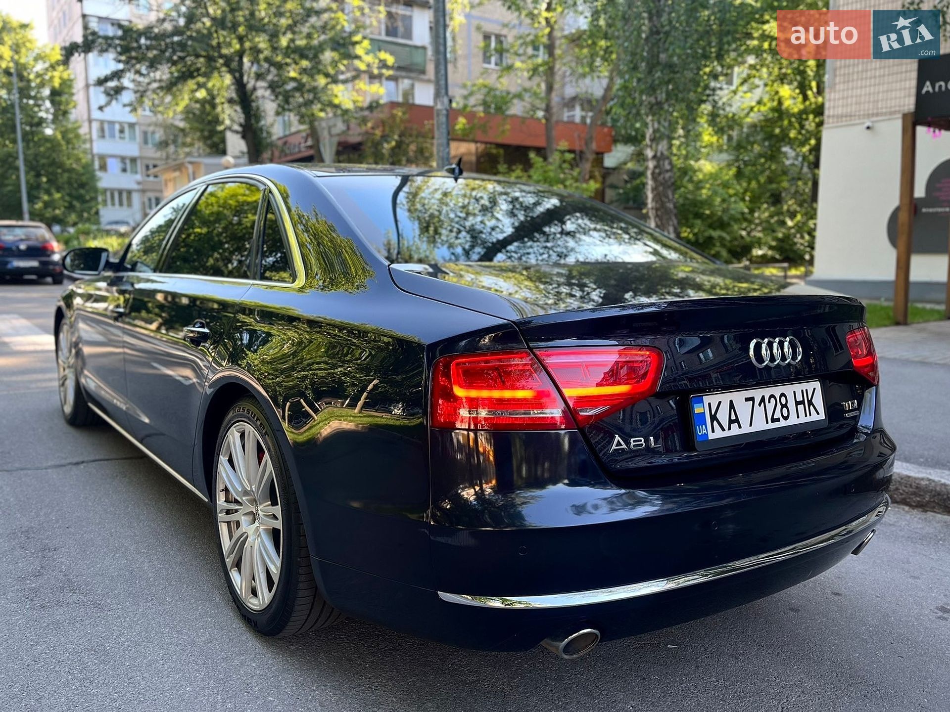 Audi A8 2010 VIN WAUZZZ4H5BN009118 фото оголошення 16 з 90