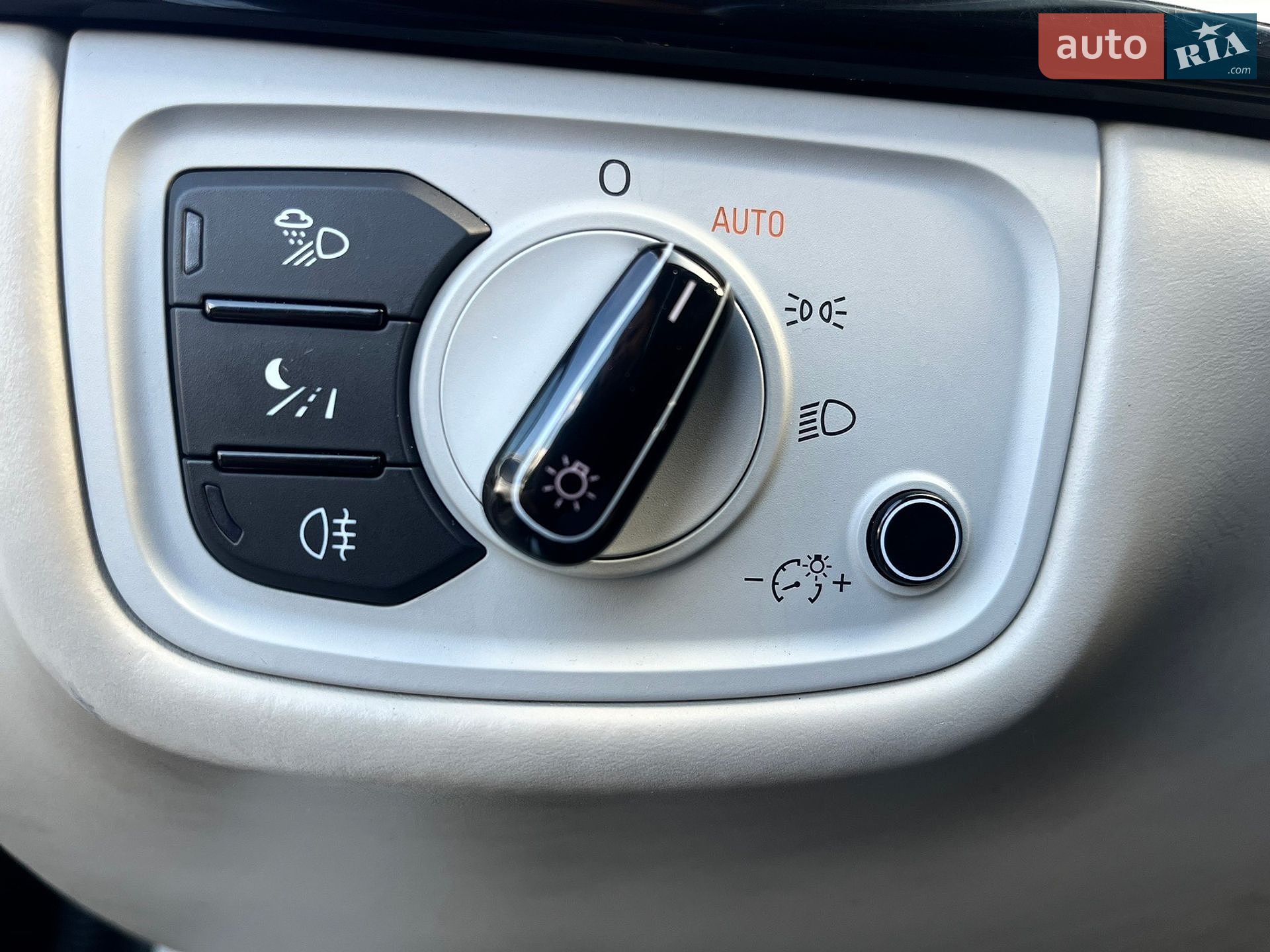 Audi A8 2010 VIN WAUZZZ4H5BN009118 фото оголошення 43 з 90
