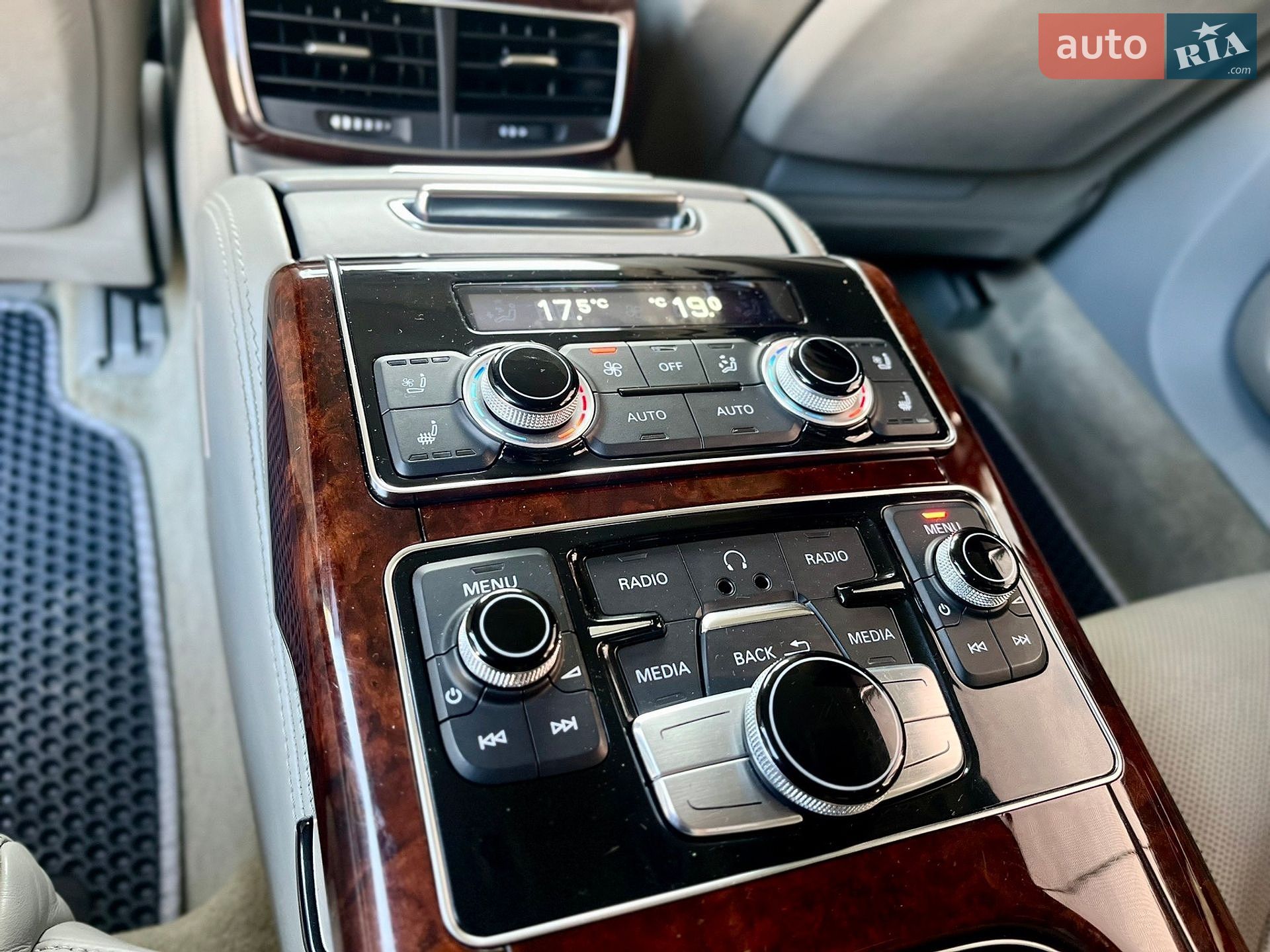 Audi A8 2010 VIN WAUZZZ4H5BN009118 фото оголошення 66 з 90