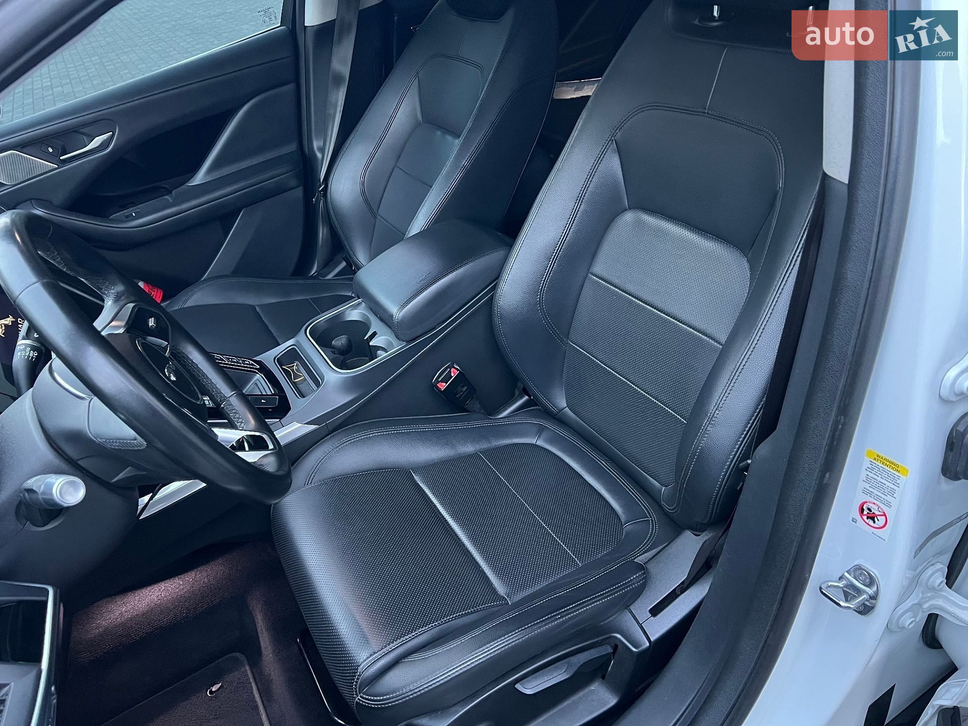 Jaguar I-Pace 2019 VIN SADHB2S11L1F81223 фото оголошення 12 з 33
