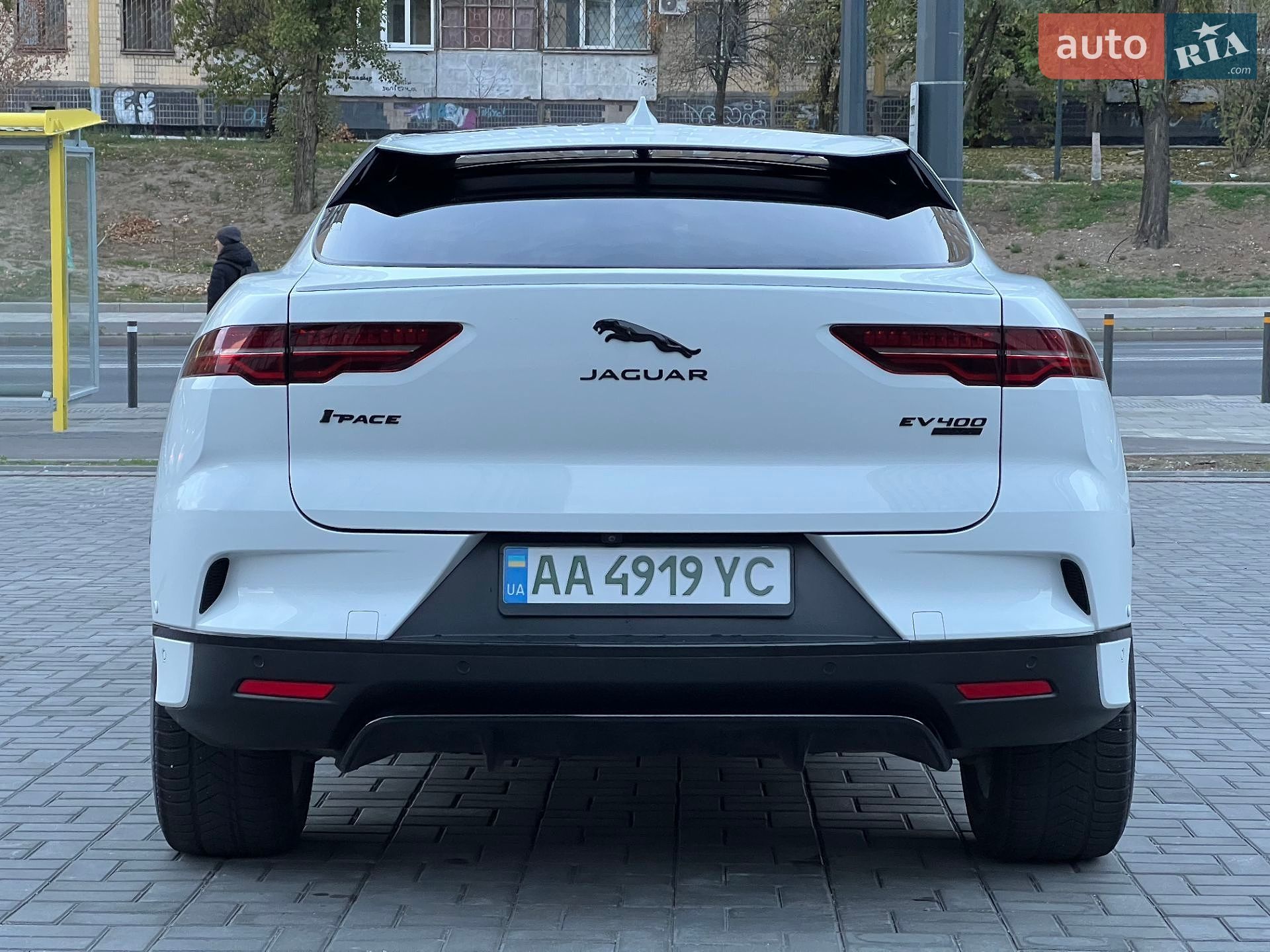 Jaguar I-Pace 2019 VIN SADHB2S11L1F81223 фото оголошення 5 з 33