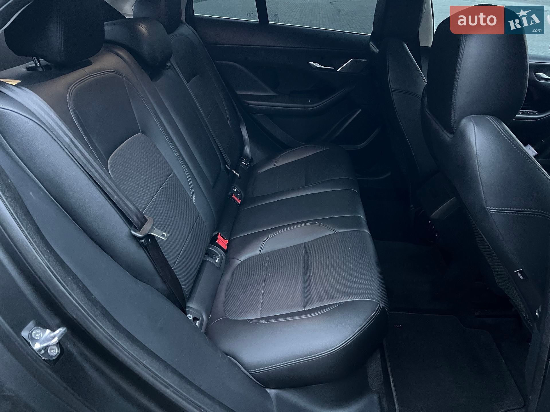 Jaguar I-Pace 2019 VIN SADHB2S11L1F81223 фото оголошення 20 з 33