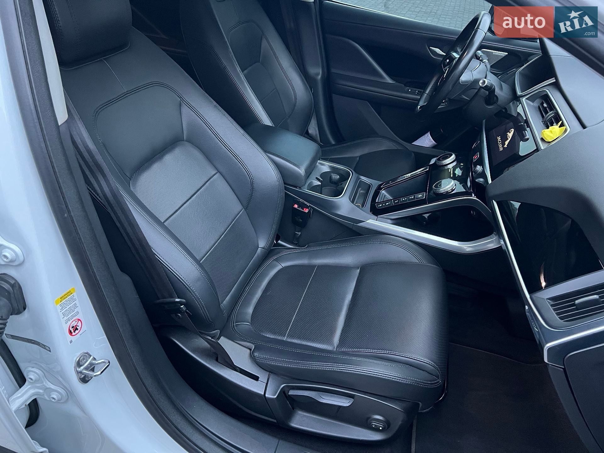 Jaguar I-Pace 2019 VIN SADHB2S11L1F81223 фото оголошення 22 з 33