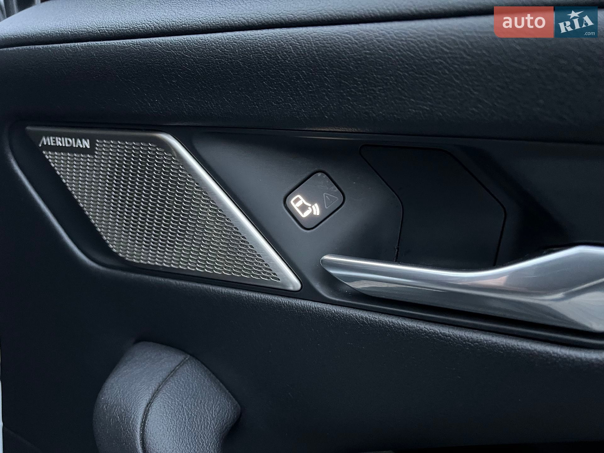 Jaguar I-Pace 2019 VIN SADHB2S11L1F81223 фото оголошення 24 з 33