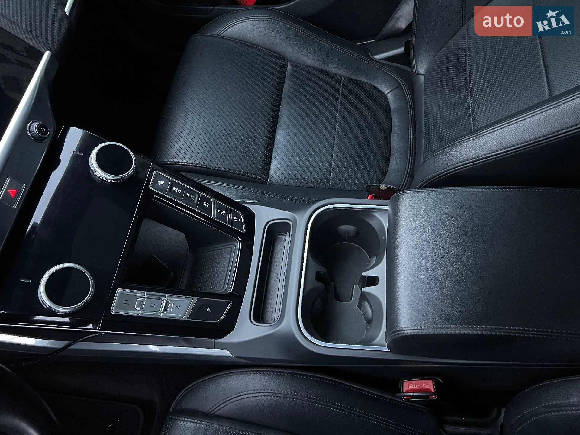 Jaguar I-Pace 2019 VIN SADHB2S11L1F81223 фото оголошення 29 з 33