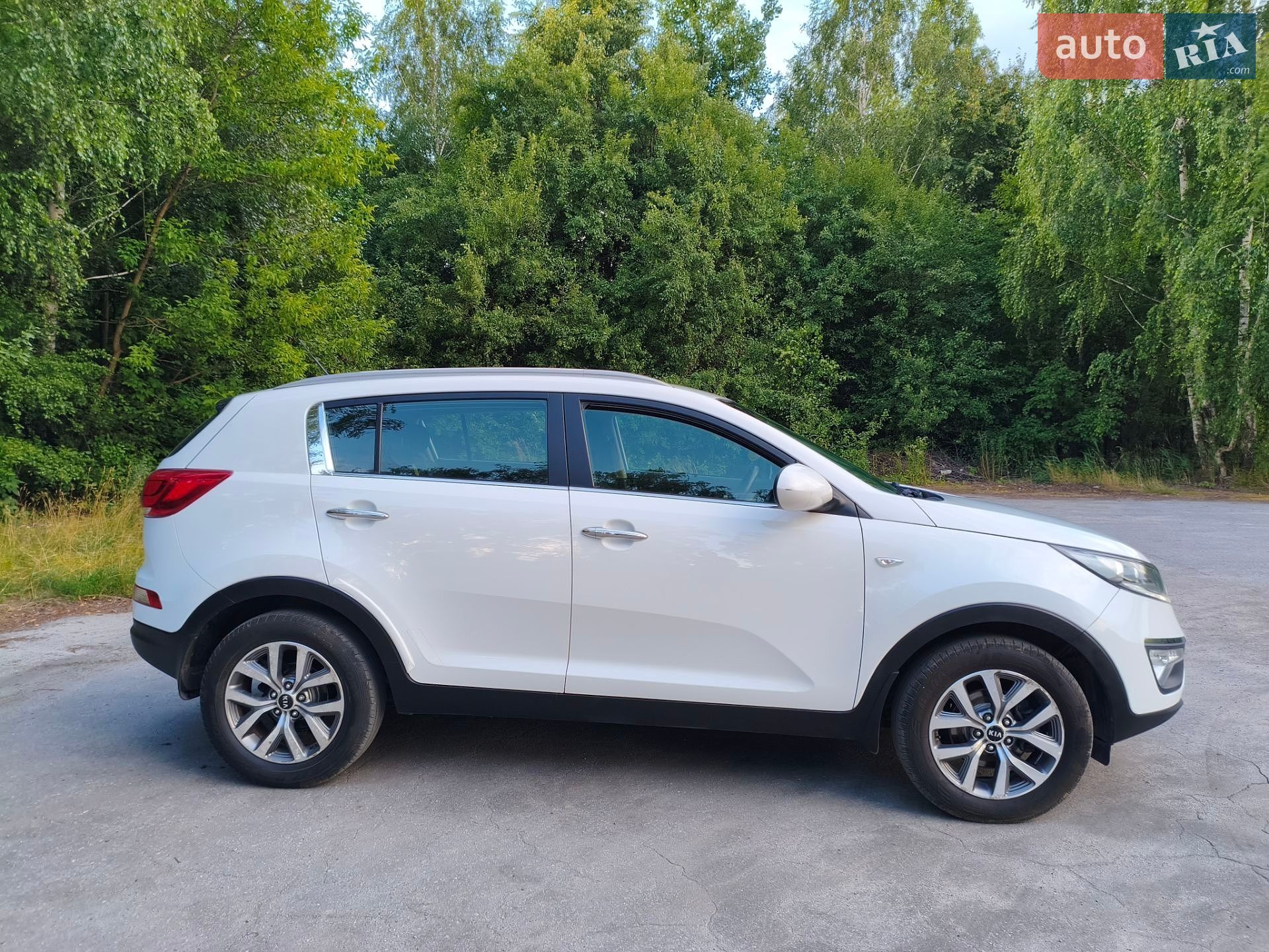 Kia Sportage 2015 VIN U5YPB815AFL769498 фото оголошення 4 з 29