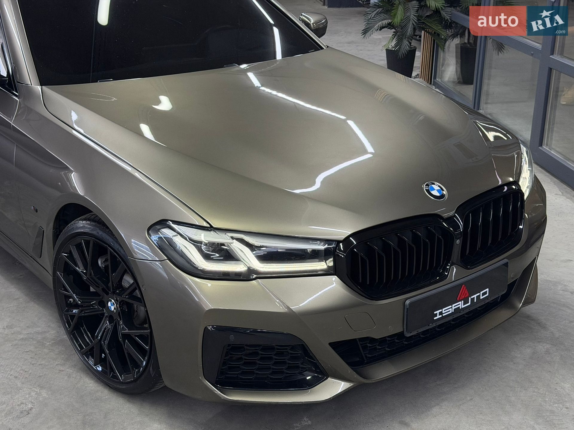 BMW 5 Series 2017 VIN WBAJE5C32HG915778 фото оголошення 3 з 30