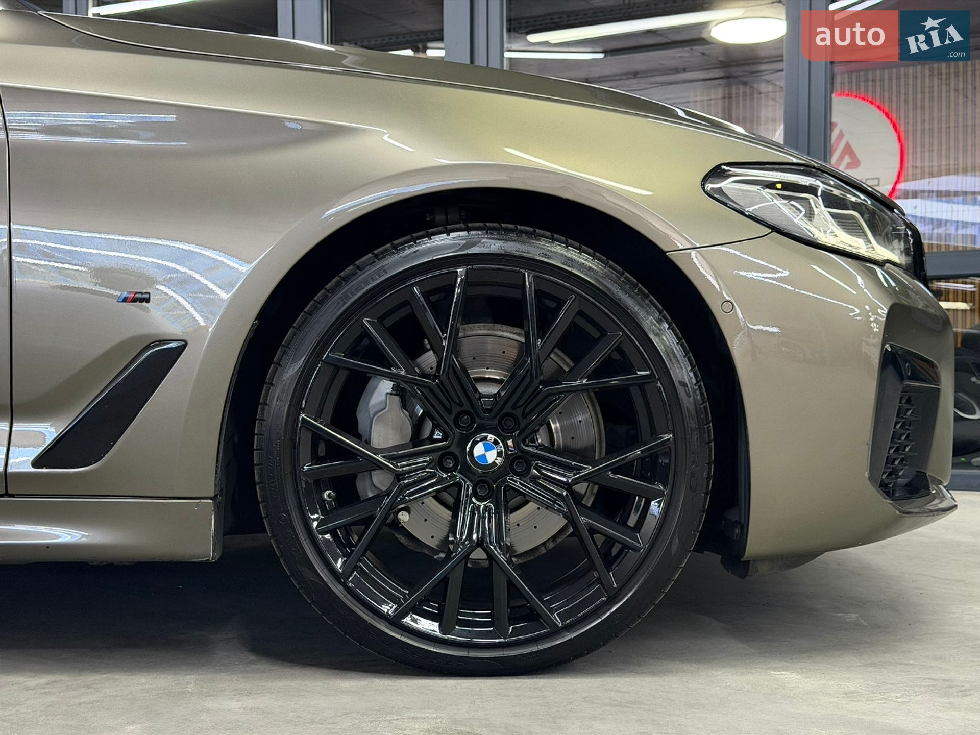 BMW 5 Series 2017 VIN WBAJE5C32HG915778 фото оголошення 5 з 30