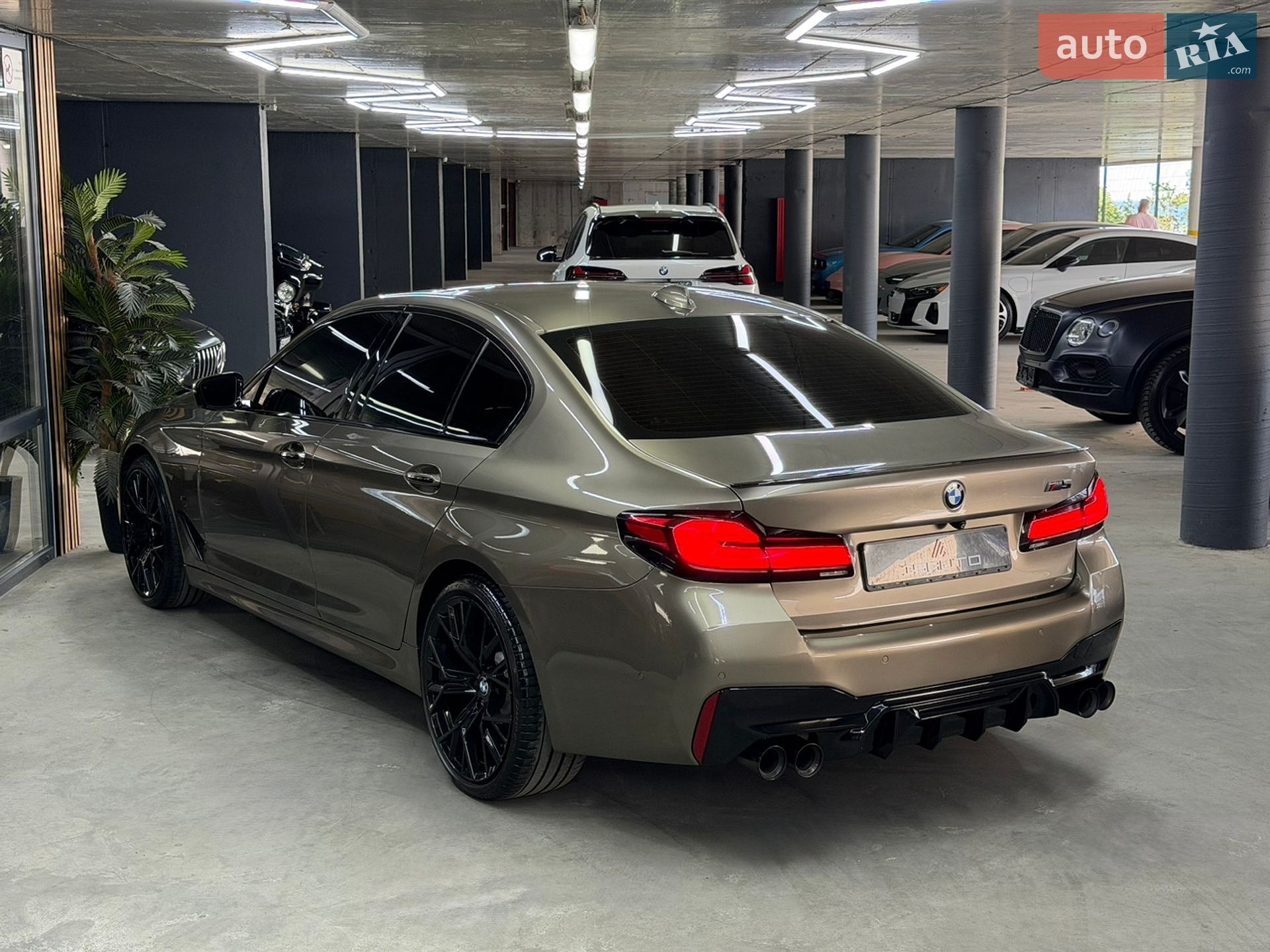 BMW 5 Series 2017 VIN WBAJE5C32HG915778 фото оголошення 10 з 30
