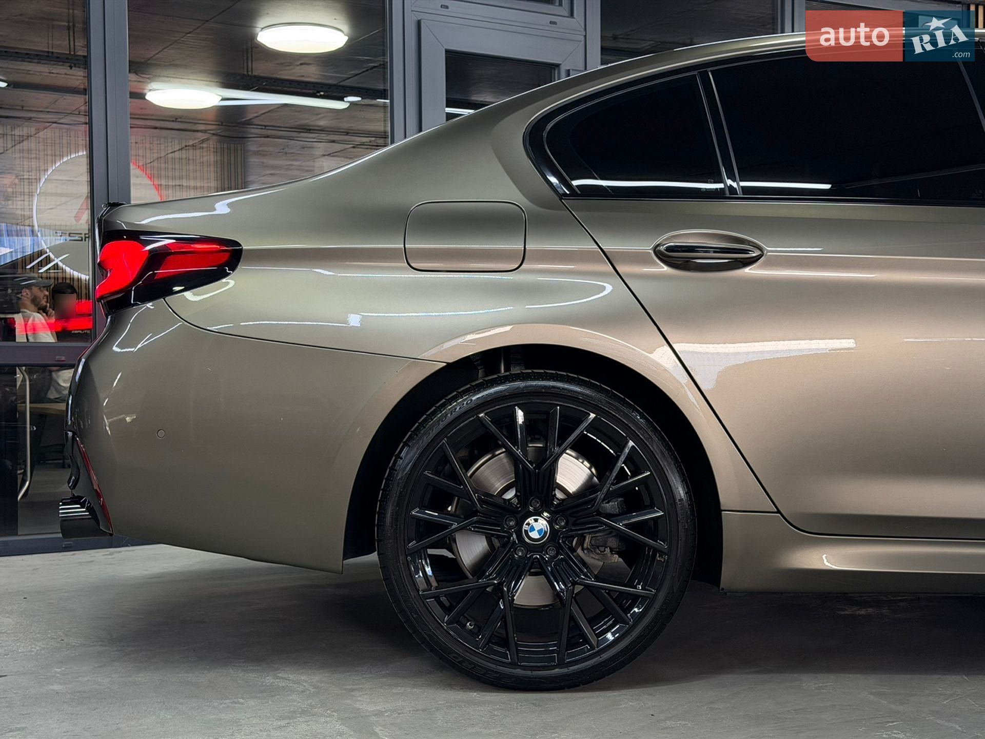 BMW 5 Series 2017 VIN WBAJE5C32HG915778 фото оголошення 14 з 30