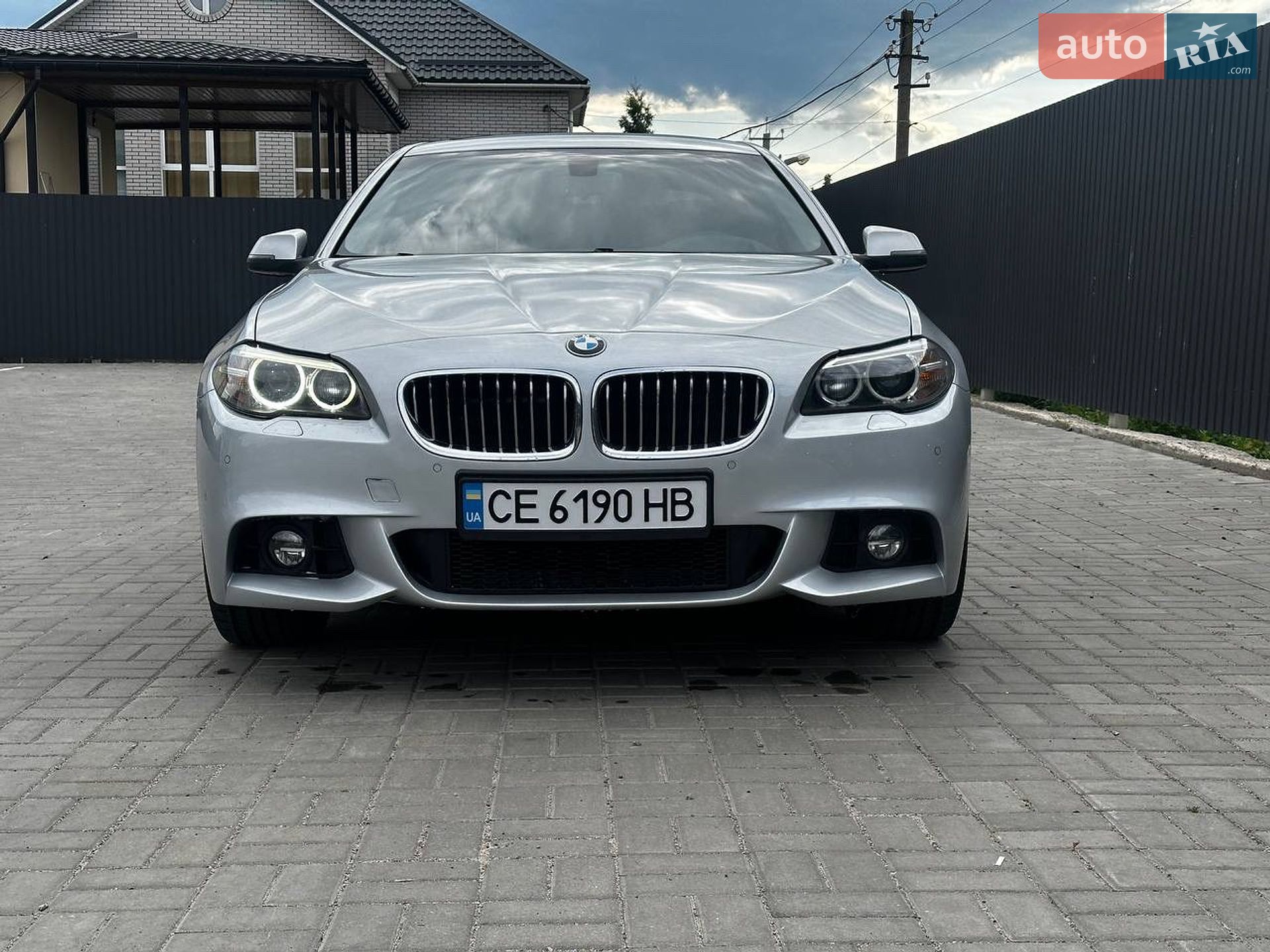 BMW 5 Series 2015 VIN WBA5A5C50GD529391 фото оголошення 2 з 31
