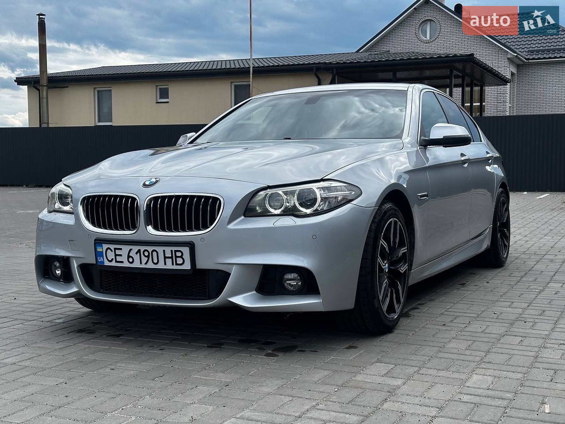 BMW 5 Series 2015 VIN WBA5A5C50GD529391 фото оголошення 4 з 31
