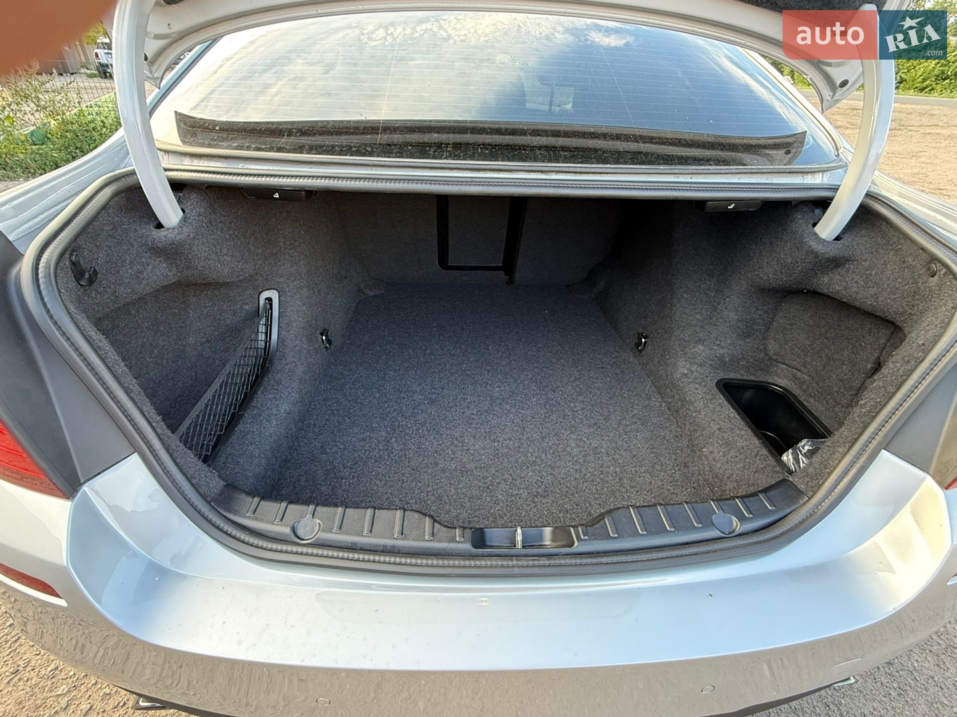 BMW 5 Series 2015 VIN WBA5A5C50GD529391 фото оголошення 13 з 31