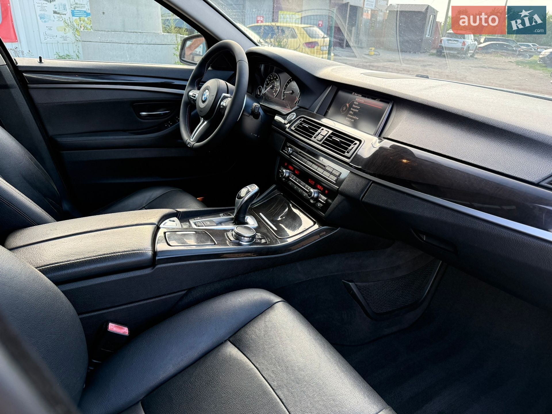 BMW 5 Series 2015 VIN WBA5A5C50GD529391 фото оголошення 15 з 31