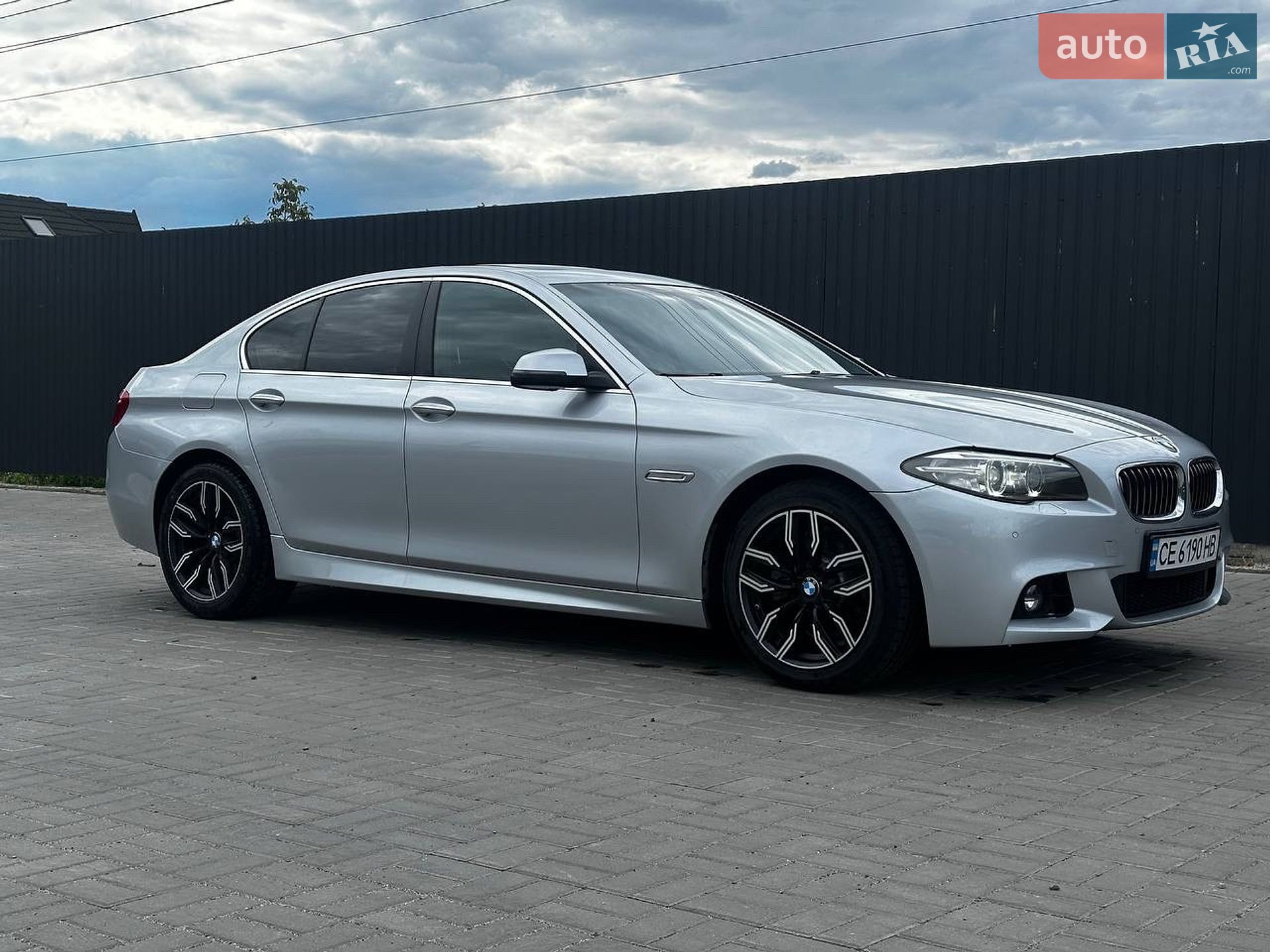 BMW 5 Series 2015 VIN WBA5A5C50GD529391 фото оголошення 18 з 31