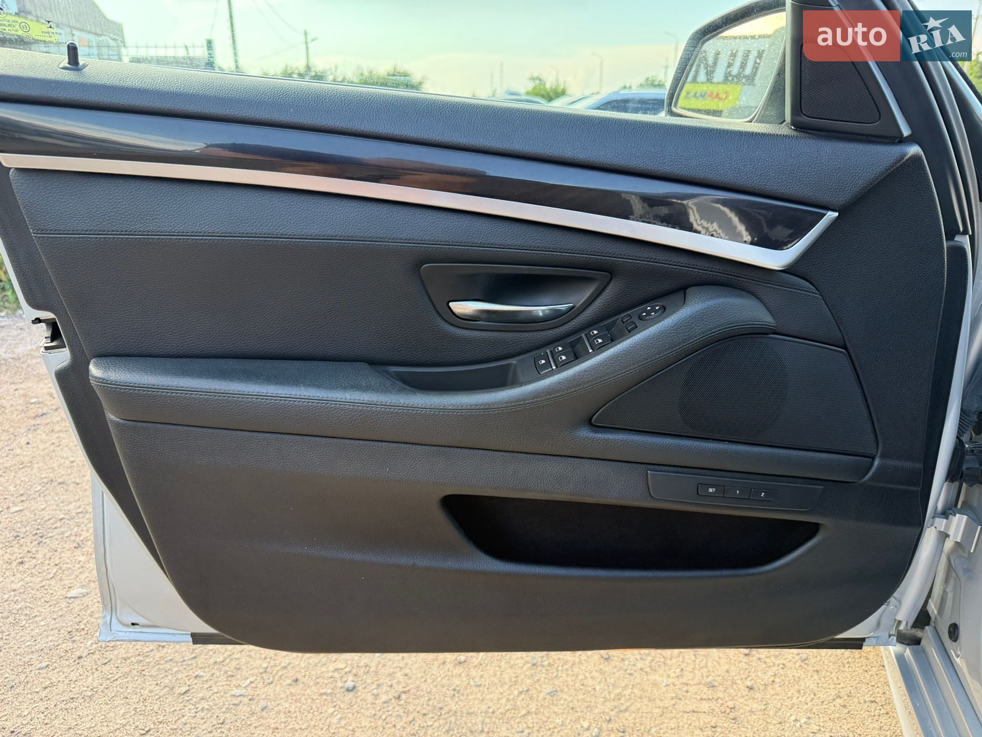 BMW 5 Series 2015 VIN WBA5A5C50GD529391 фото оголошення 24 з 31