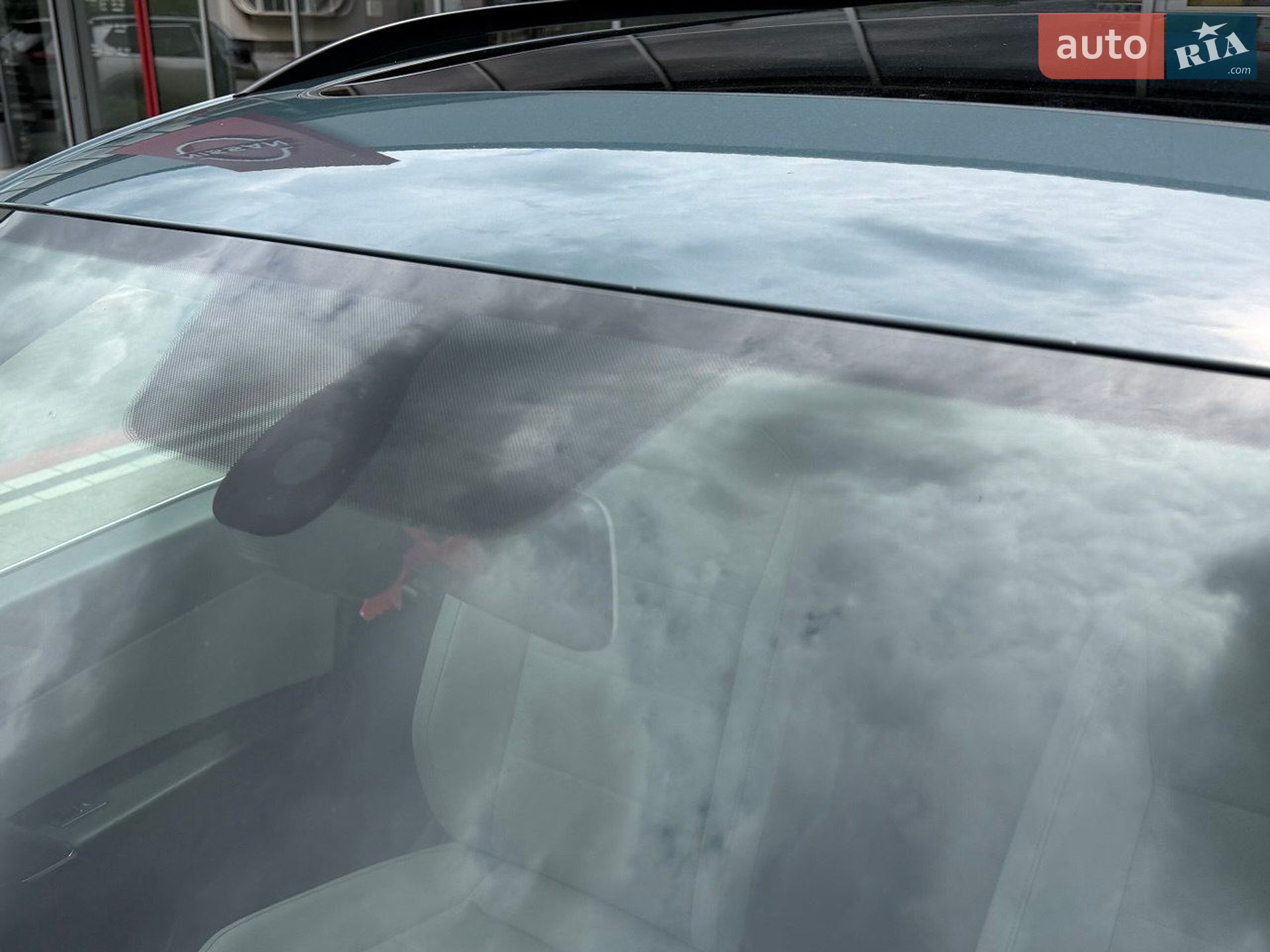 Volkswagen Tiguan 2019 VIN 3VV2B7AX8LM052874 фото оголошення 5 з 30