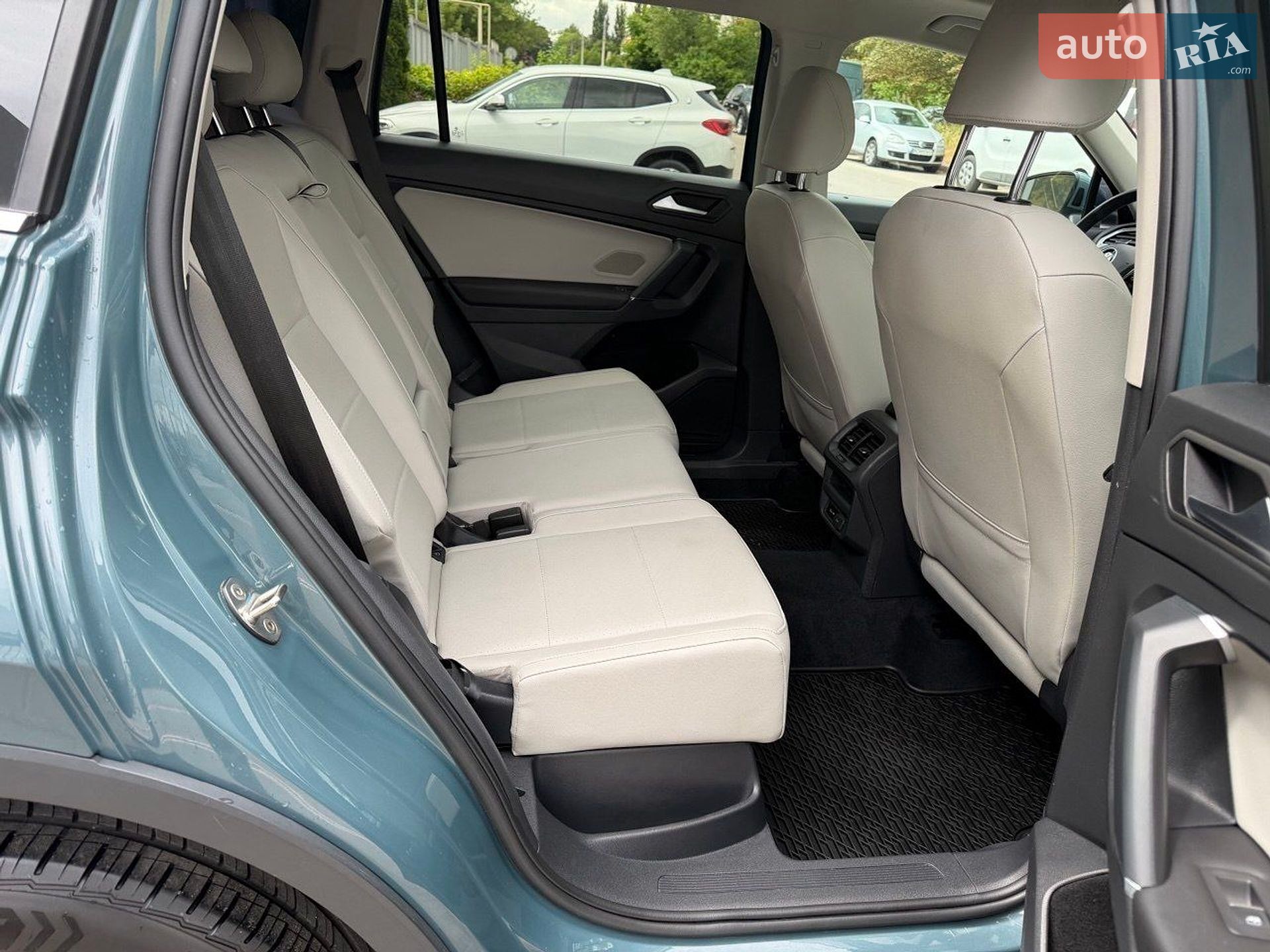 Volkswagen Tiguan 2019 VIN 3VV2B7AX8LM052874 фото оголошення 9 з 30