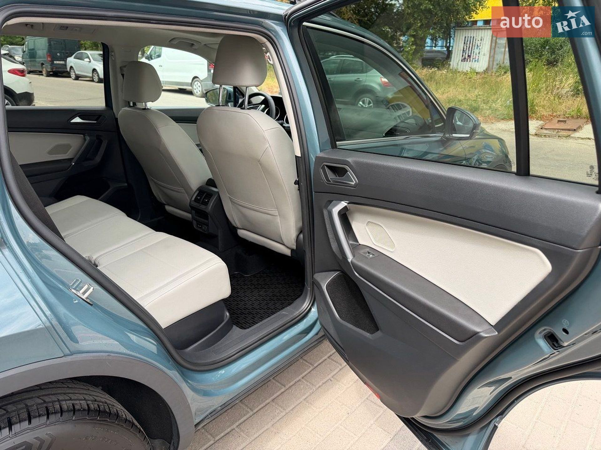 Volkswagen Tiguan 2019 VIN 3VV2B7AX8LM052874 фото оголошення 10 з 30