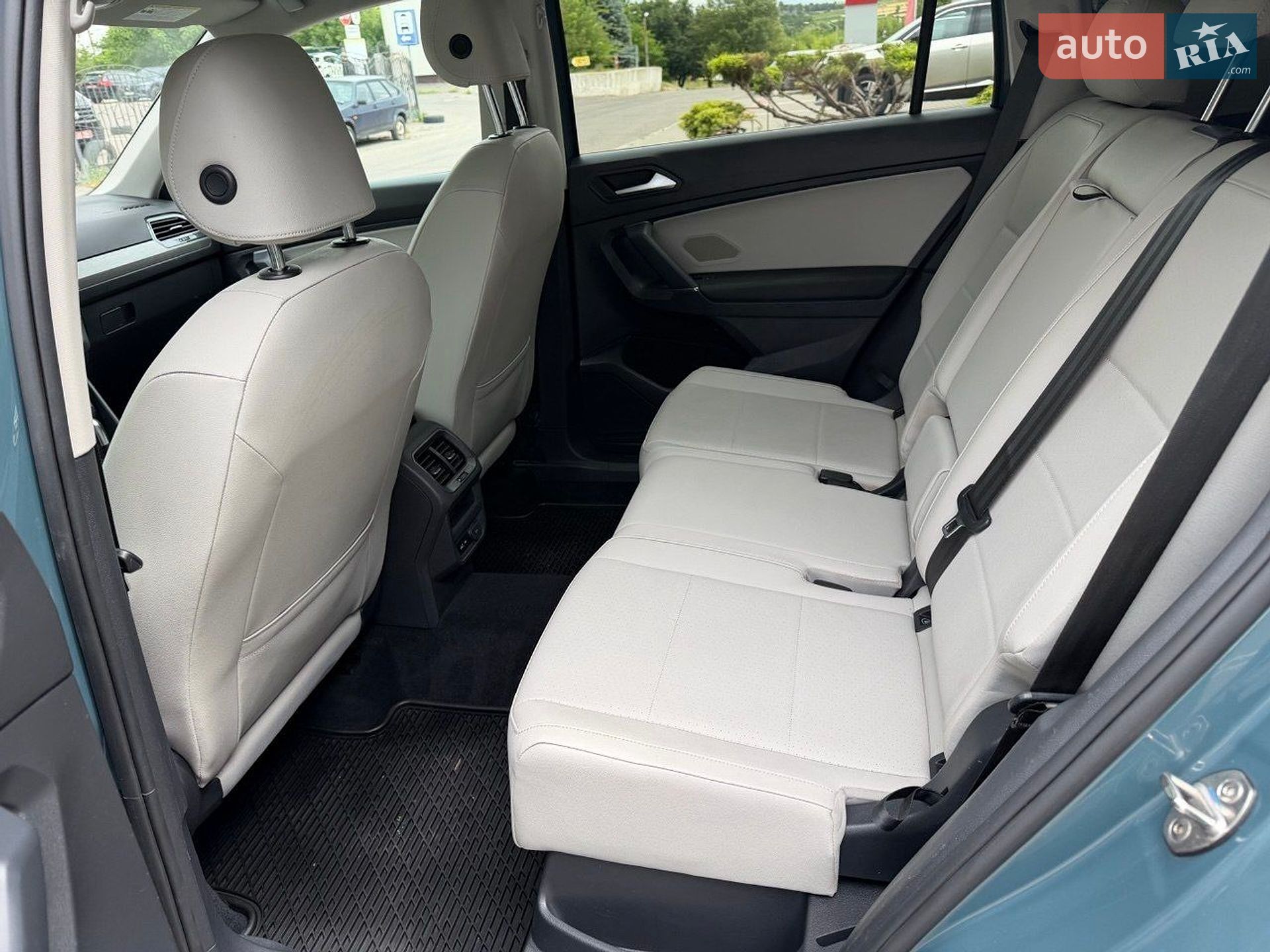 Volkswagen Tiguan 2019 VIN 3VV2B7AX8LM052874 фото оголошення 15 з 30