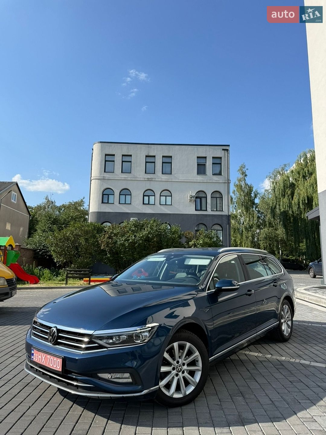 Volkswagen Passat 2022 VIN WVWZZZ3CZNE071631 фото оголошення 2 з 41