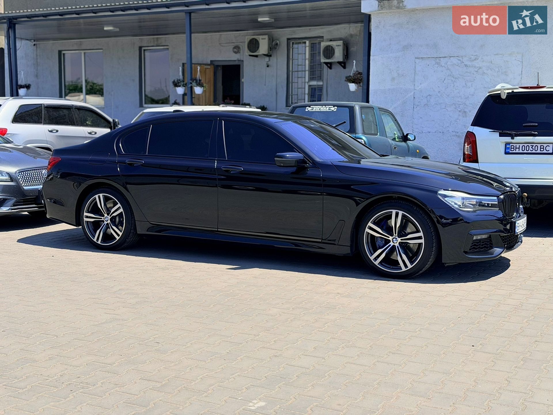 BMW 7 Series 2016 VIN WBA7E2C32HG740831 фото оголошення 3 з 16