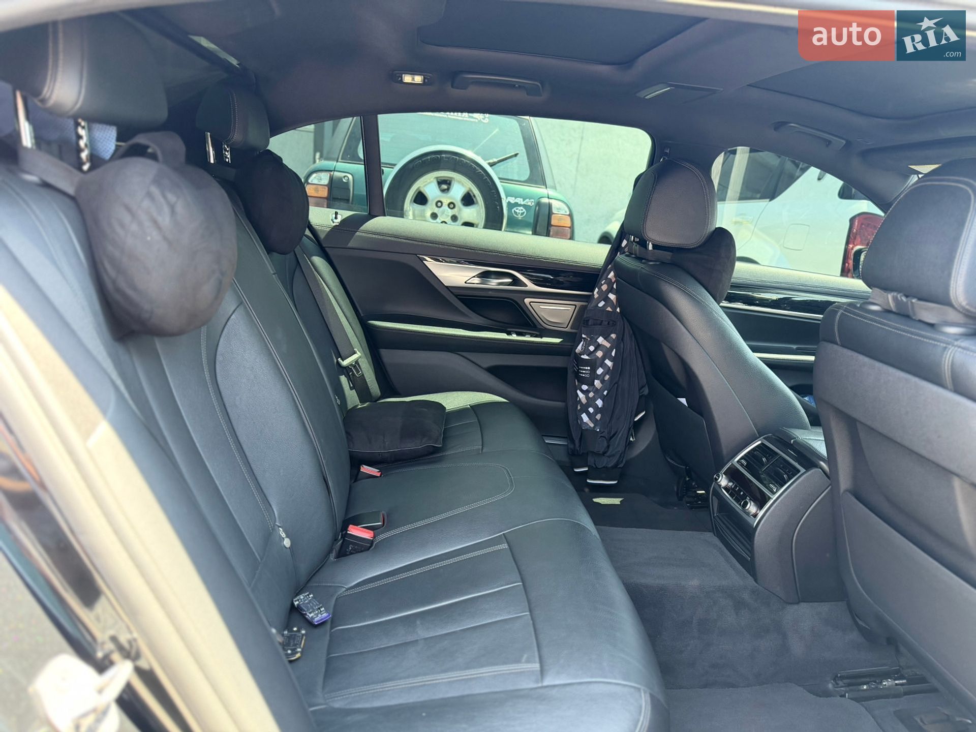 BMW 7 Series 2016 VIN WBA7E2C32HG740831 фото оголошення 7 з 16