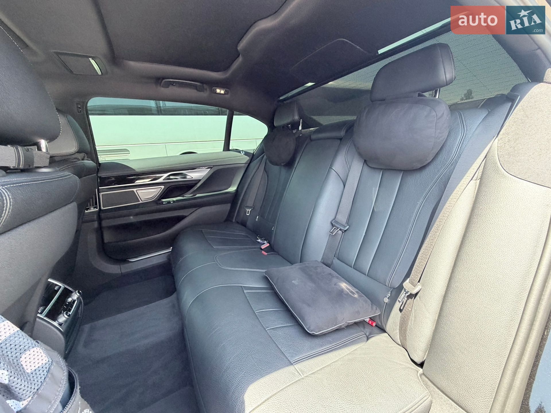 BMW 7 Series 2016 VIN WBA7E2C32HG740831 фото оголошення 8 з 16