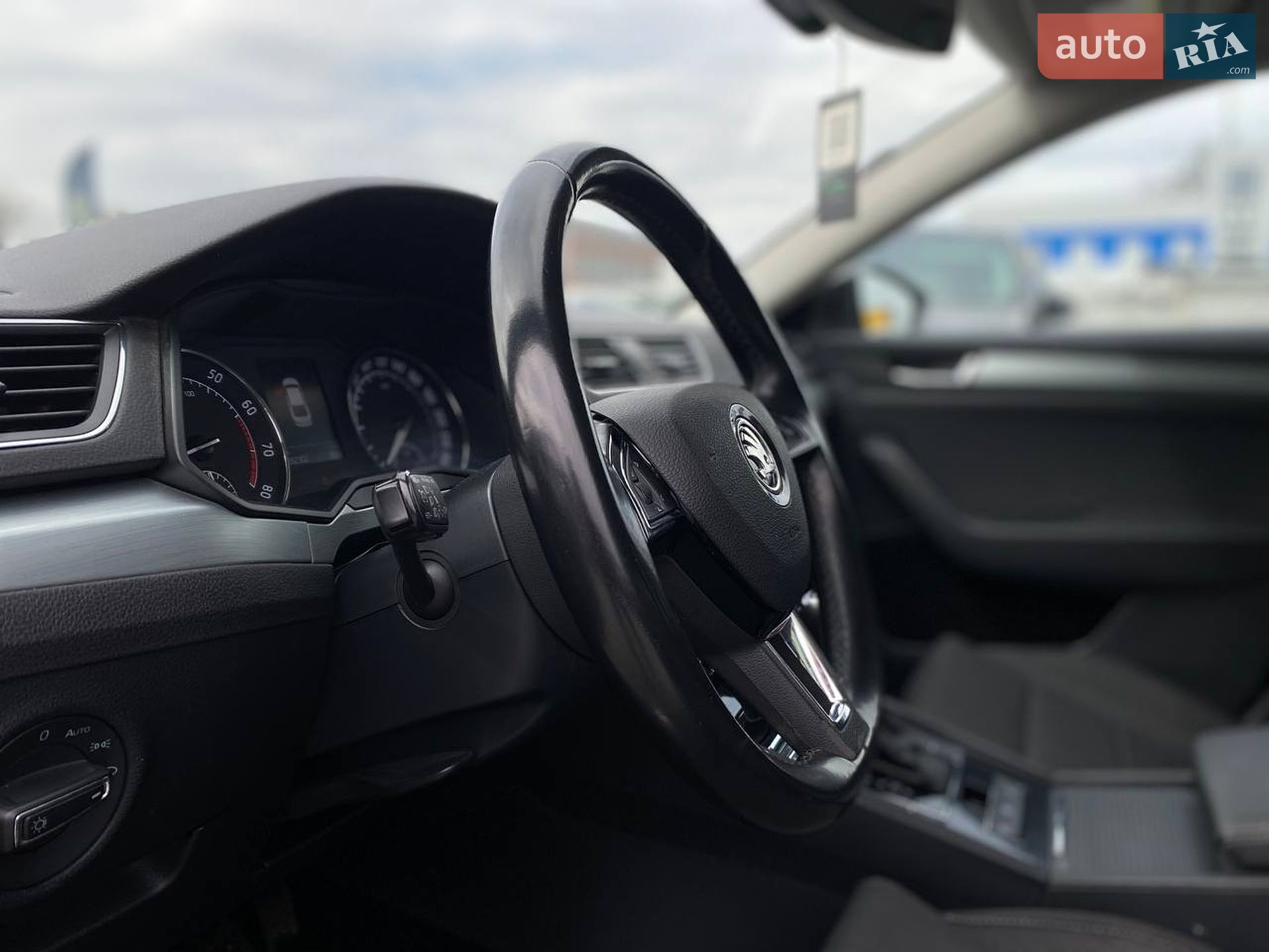 Skoda Superb 2019 VIN TMBAL6NP5KB300256 фото оголошення 21 з 46