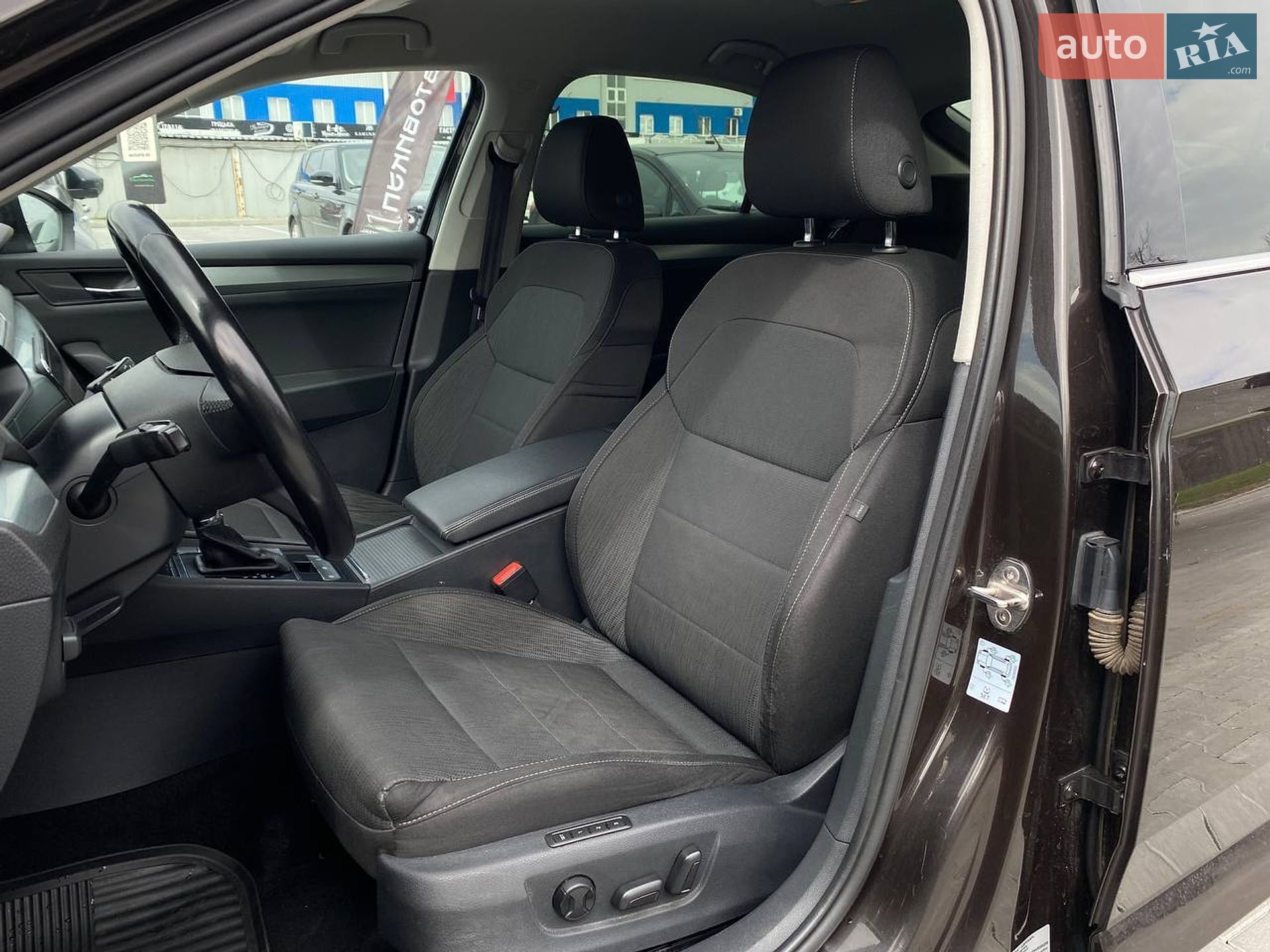 Skoda Superb 2019 VIN TMBAL6NP5KB300256 фото оголошення 23 з 46
