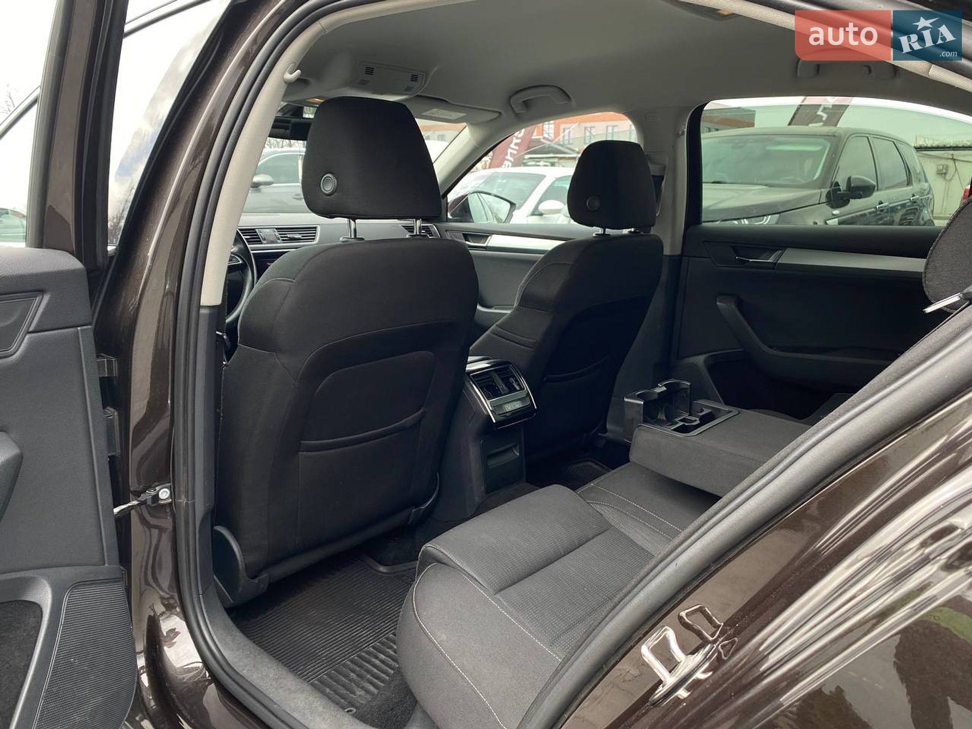 Skoda Superb 2019 VIN TMBAL6NP5KB300256 фото оголошення 28 з 46